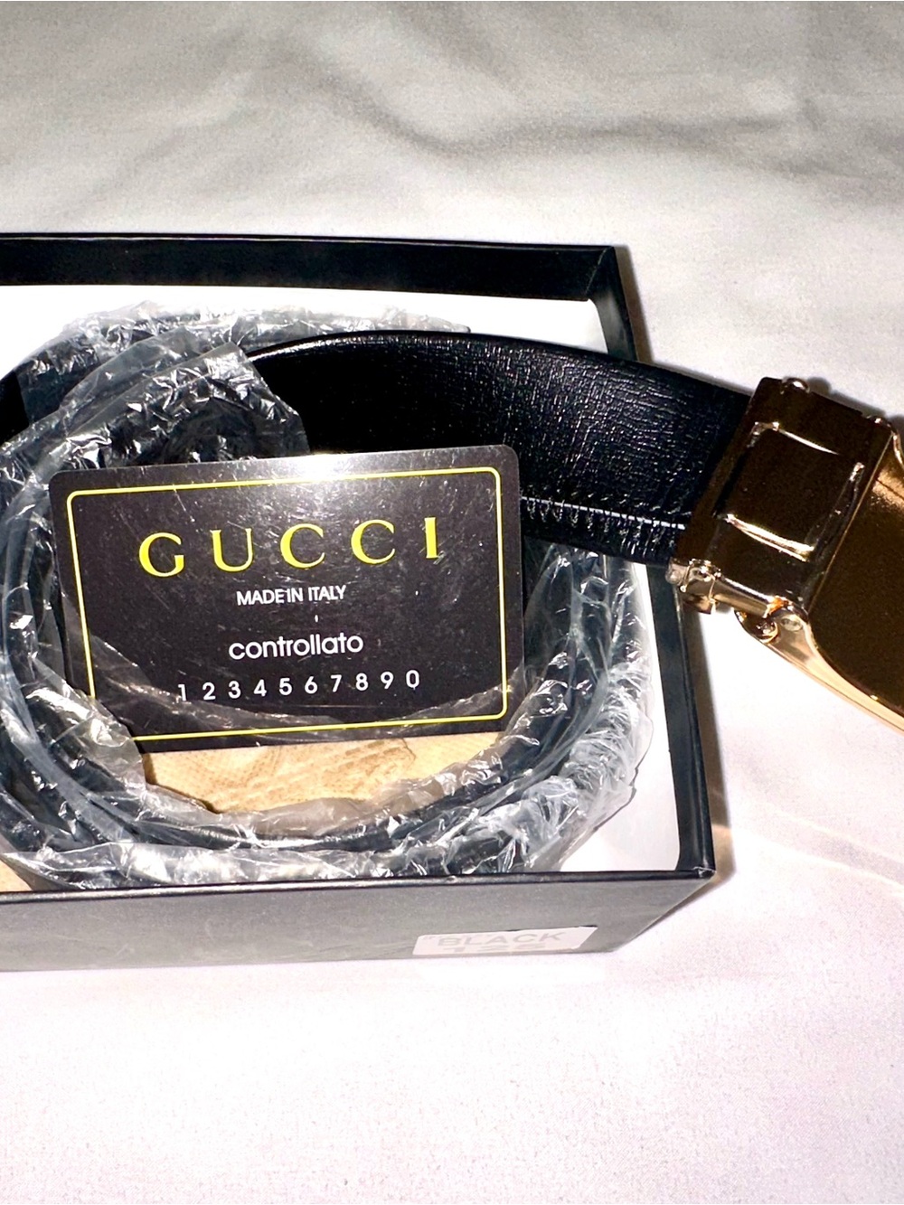 Gucci Men’s Black Belt with Gold-Tone Logo Buckle - Picture 3 of 4